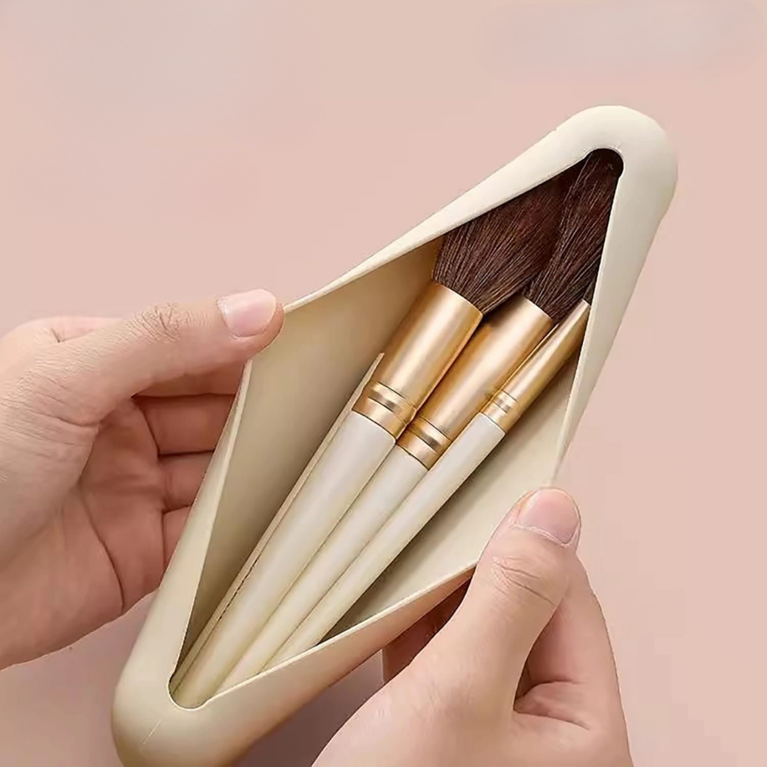 Brushes organizer
