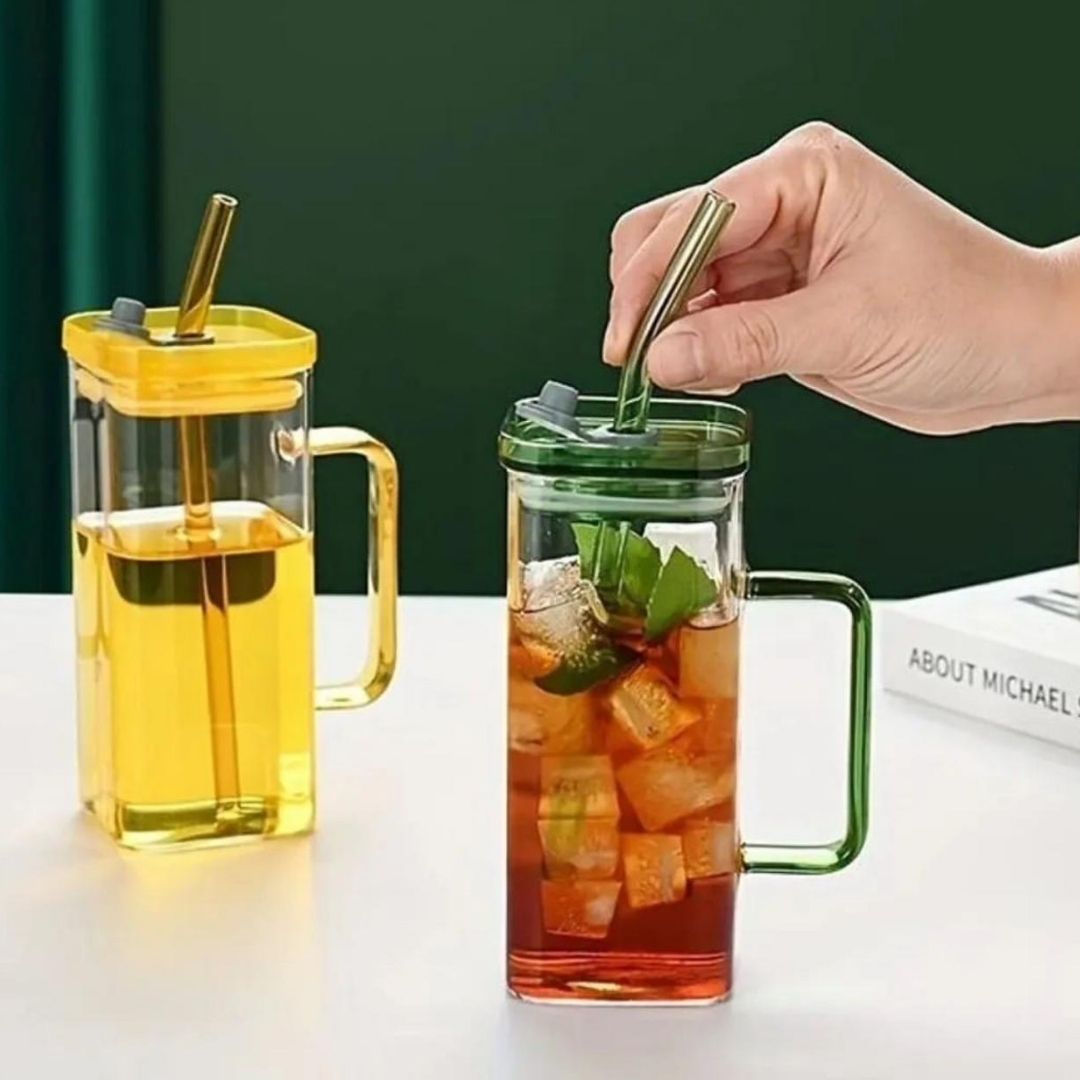 Two pcs square glass cups