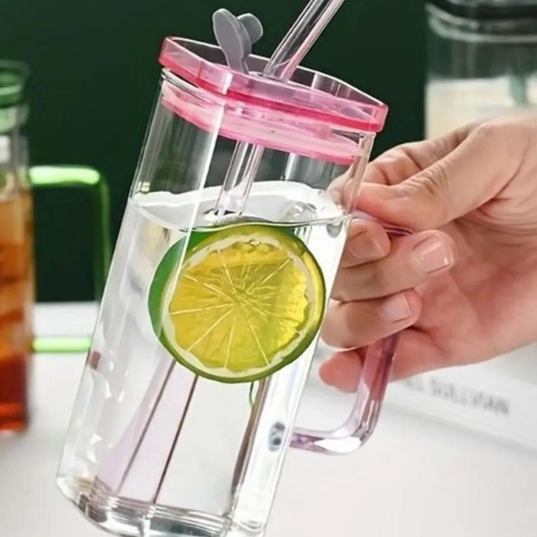 Two pcs square glass cups