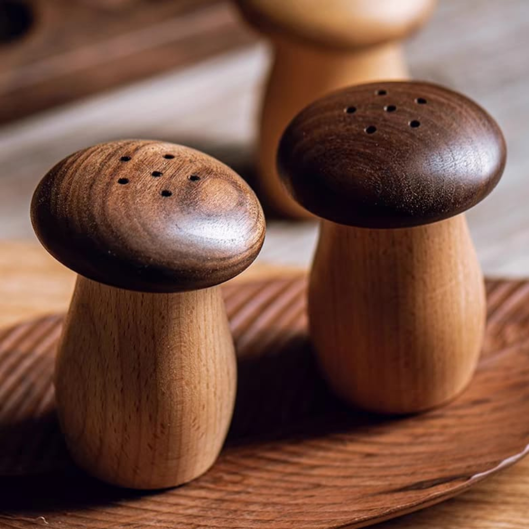 Mushroom salt and pepper shakers