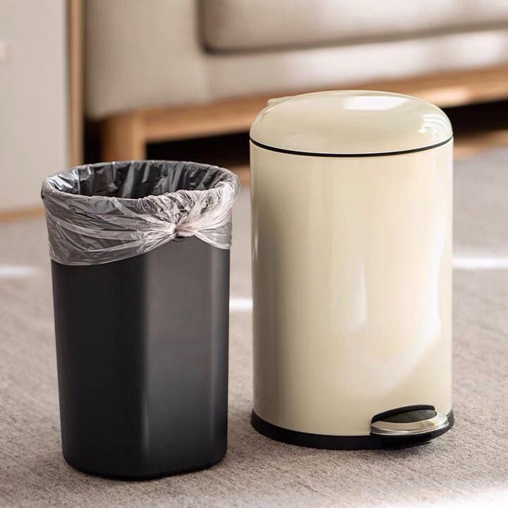 Modern Trash Bin