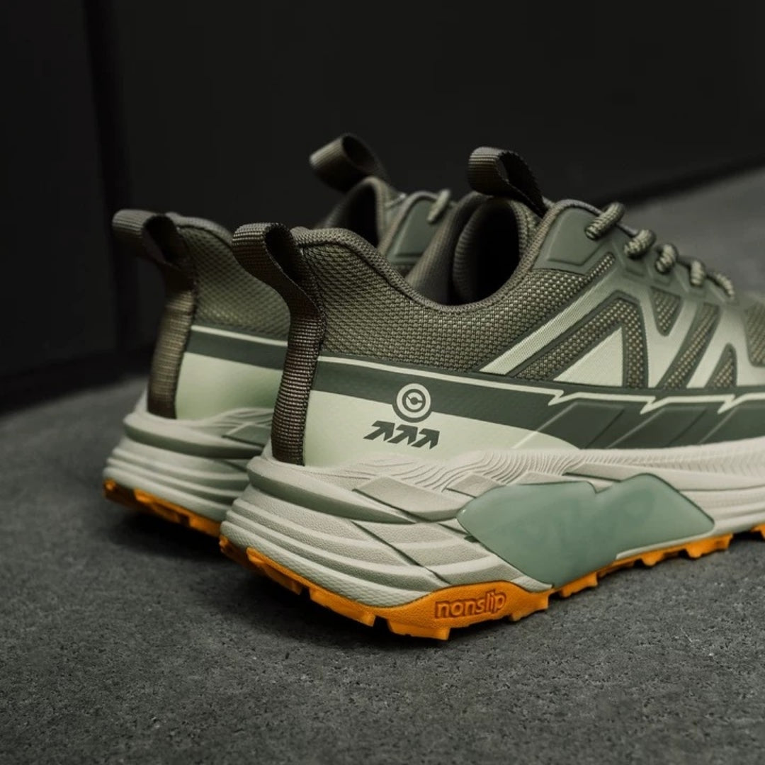 AIR SHIBUSA Arrow Running Shoes