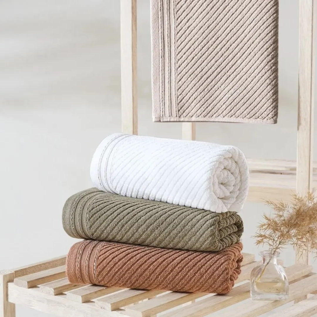 The Face Towels Set