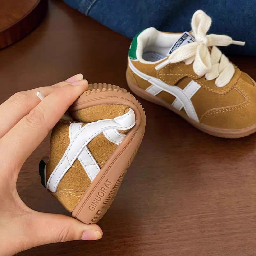 Yoyo sneakers
