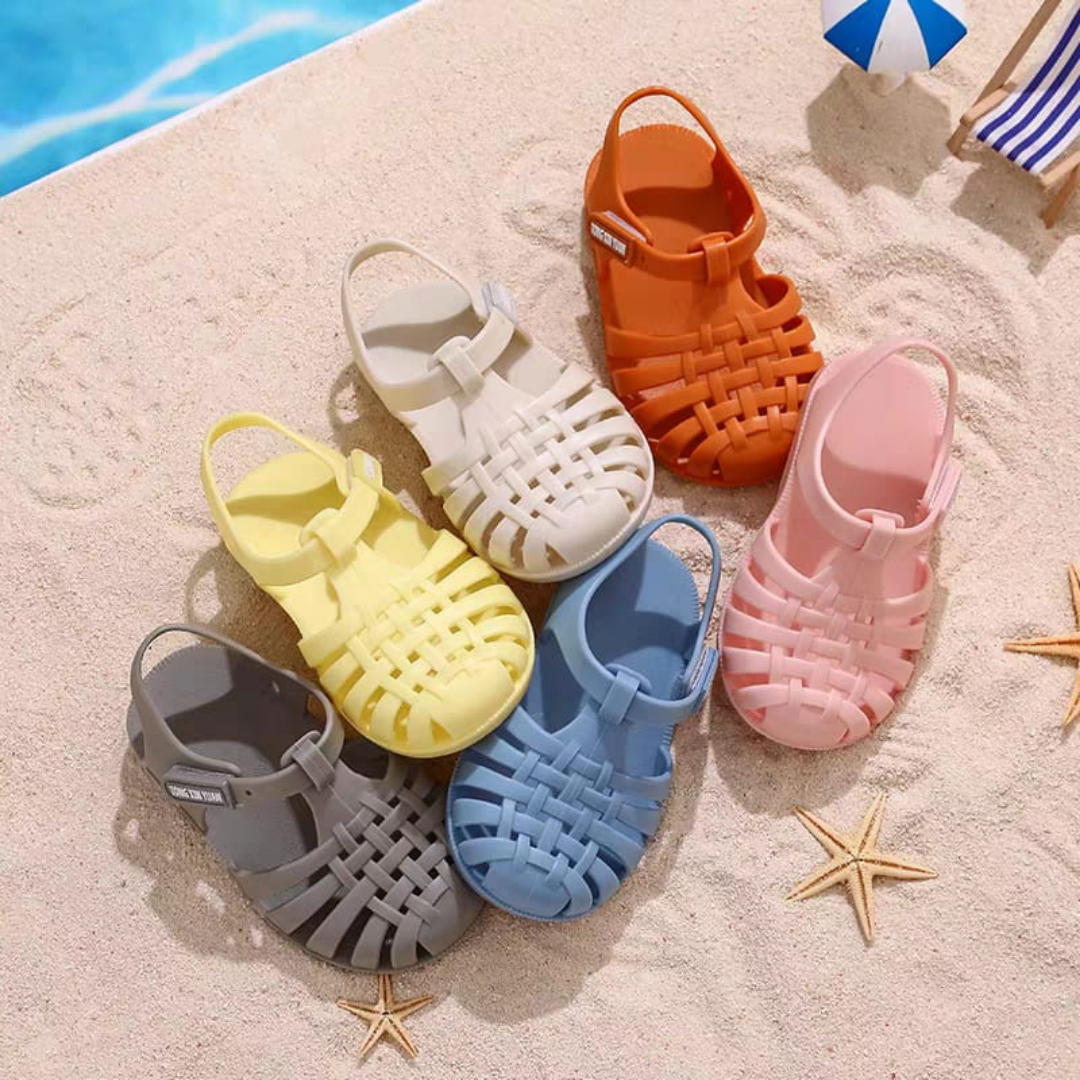 Shushi sandals