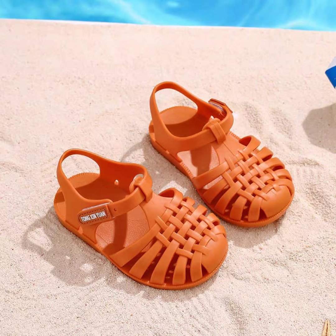 Shushi sandals