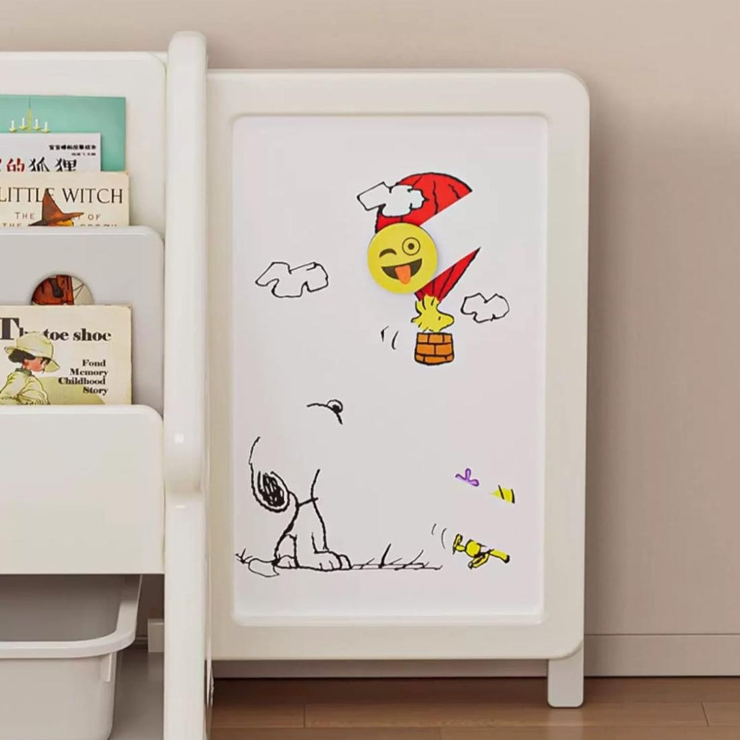 Toys and books organizer with board