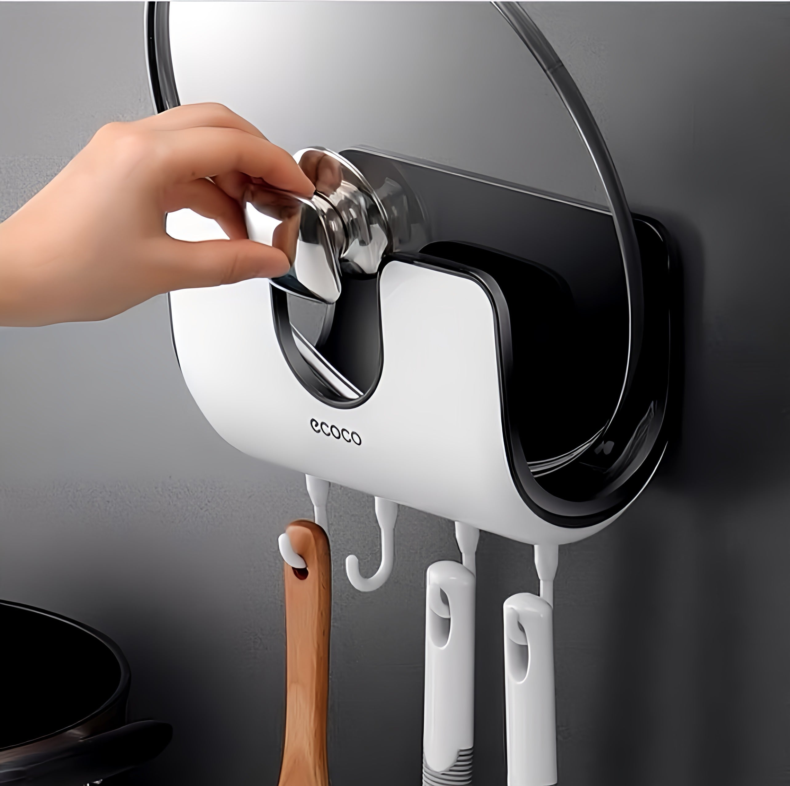 Ecoco Wall-Mounted Pot Rack