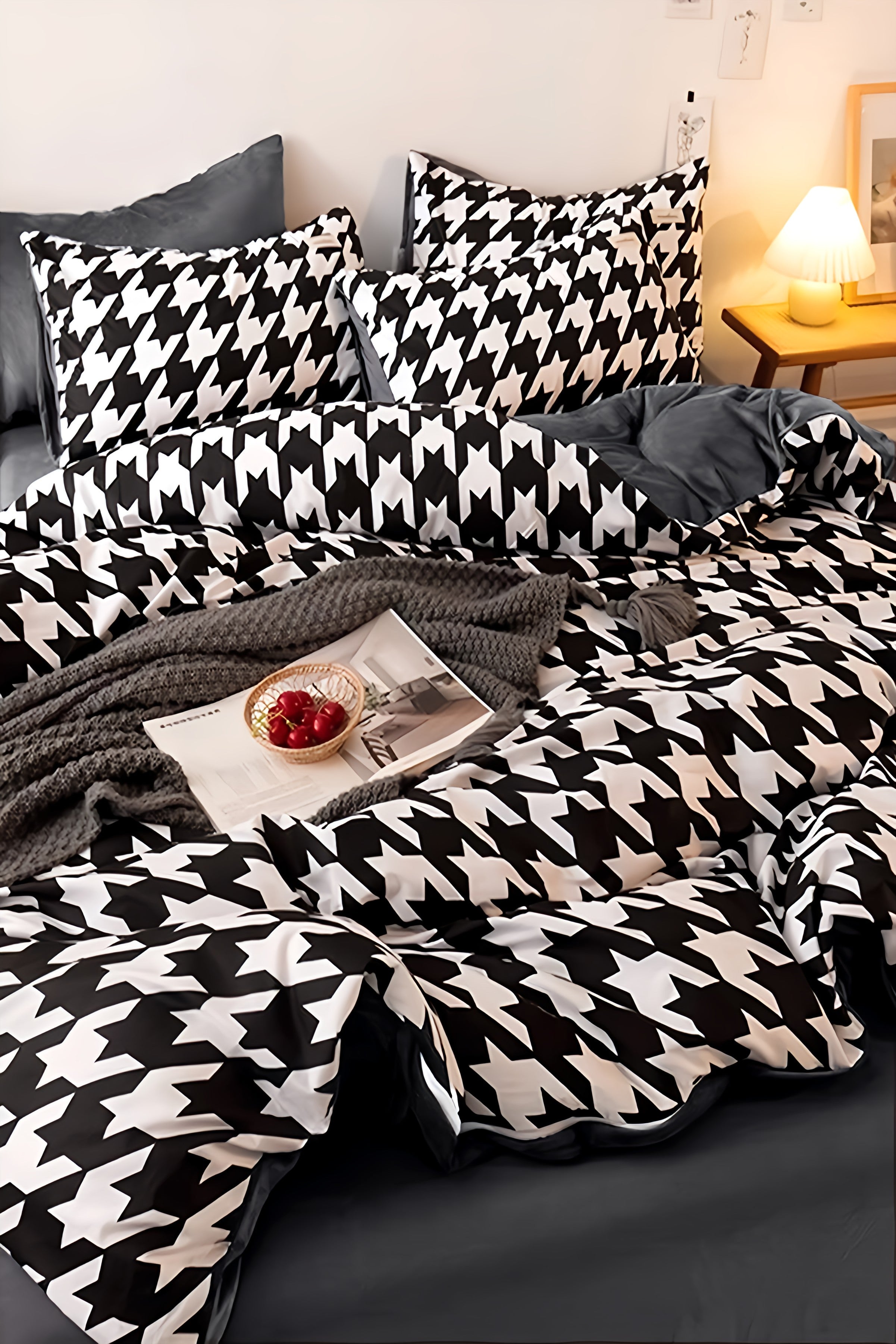 Double Patterned Bed Set