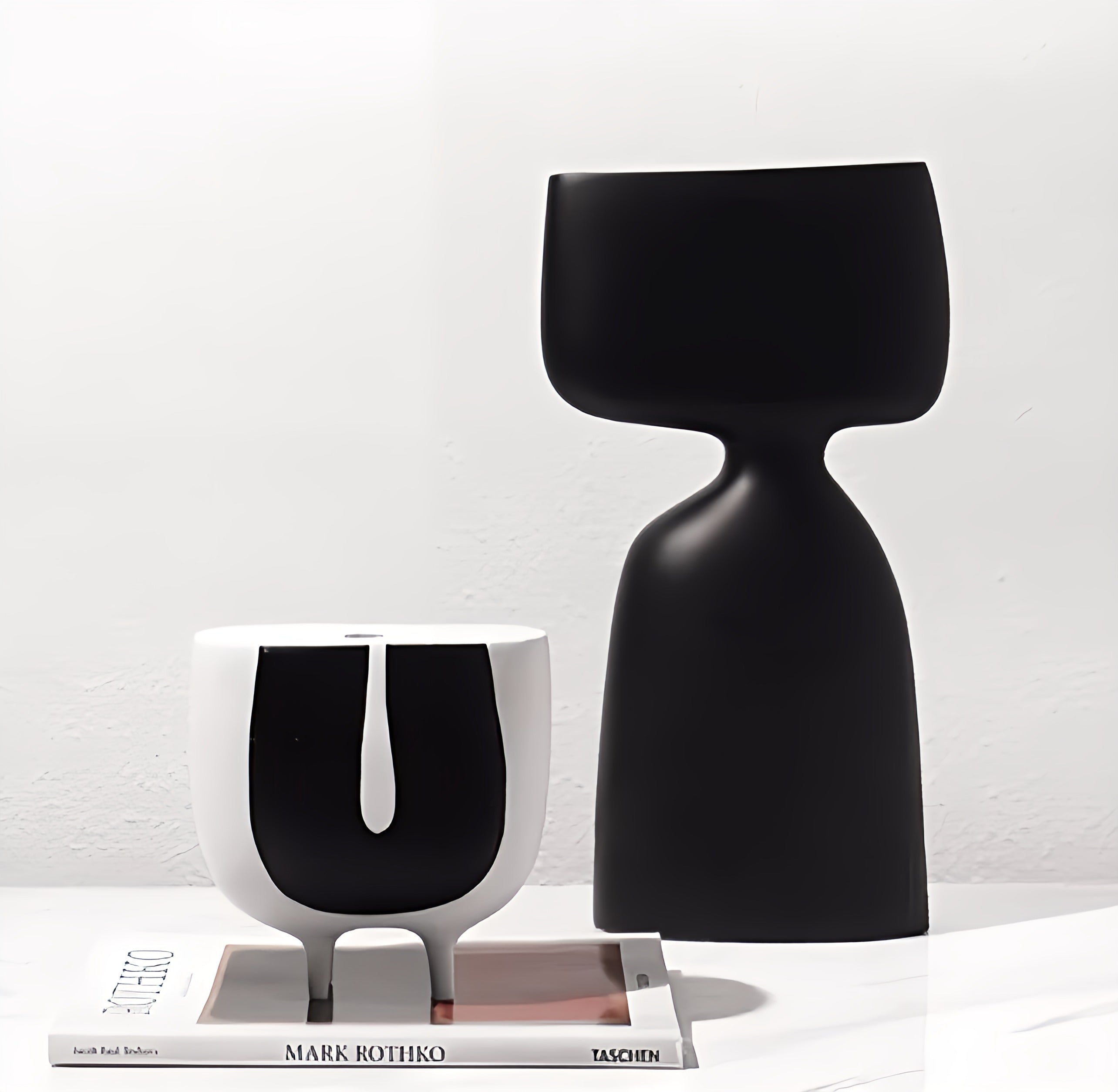 Table U Vase