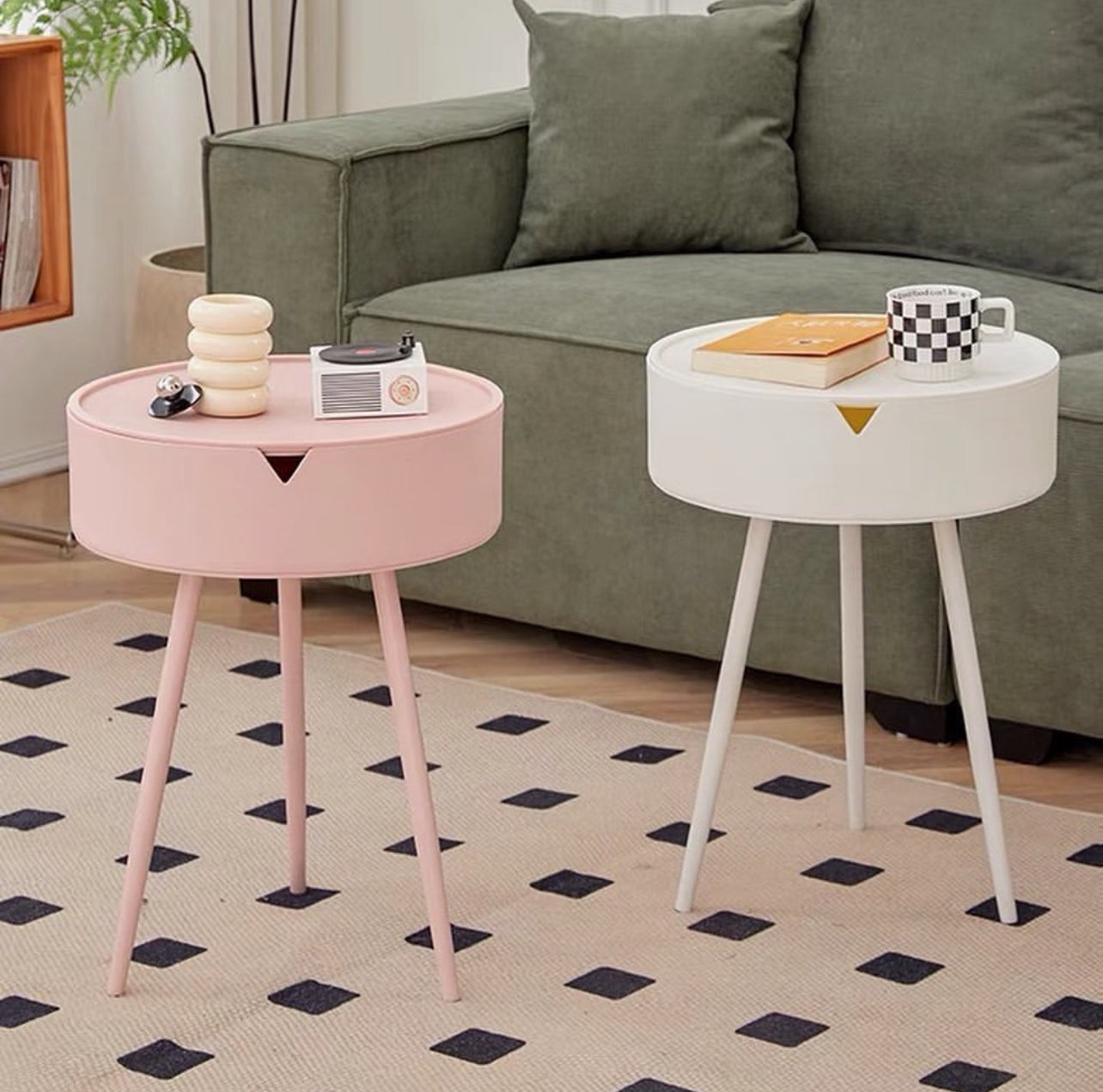 Multifunctional Round Table