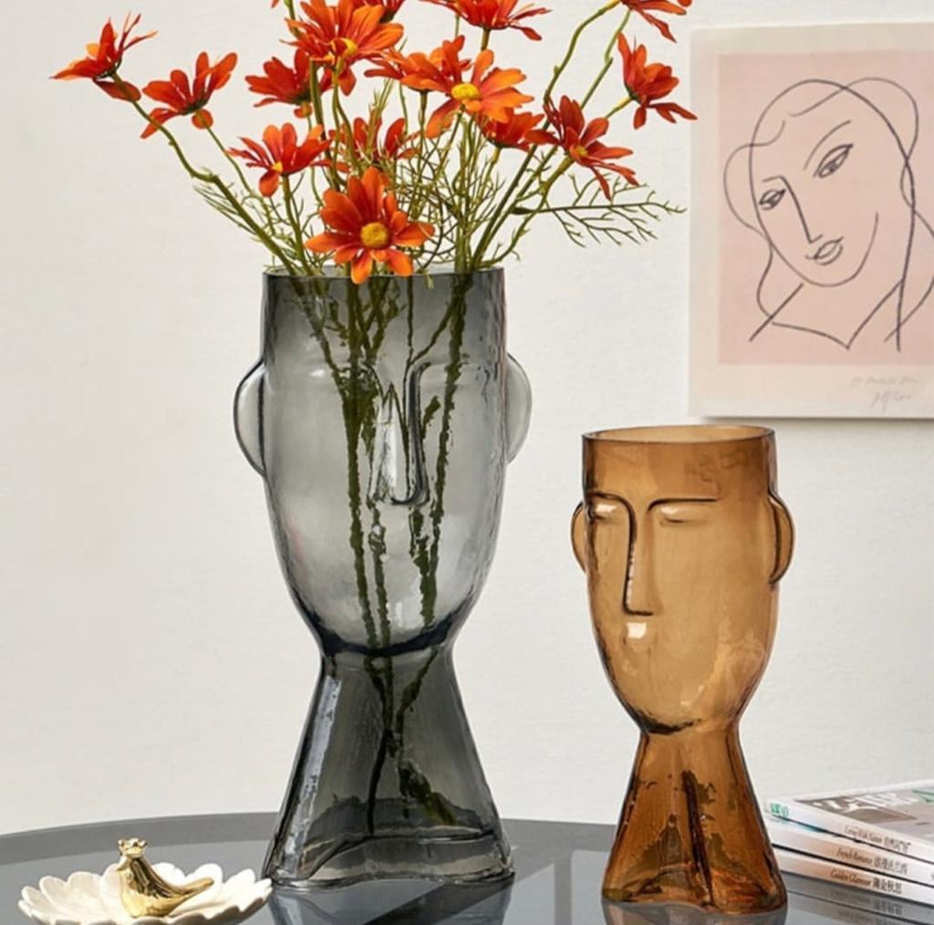The Face Vase