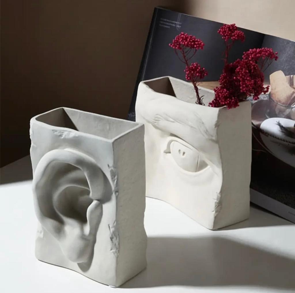 Face Parts Vase