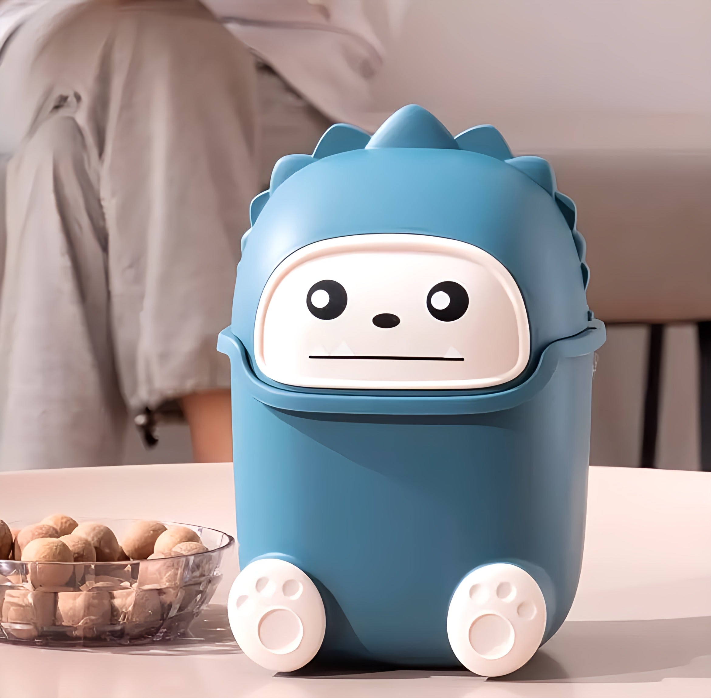 Kids' Desktop Trash Bin