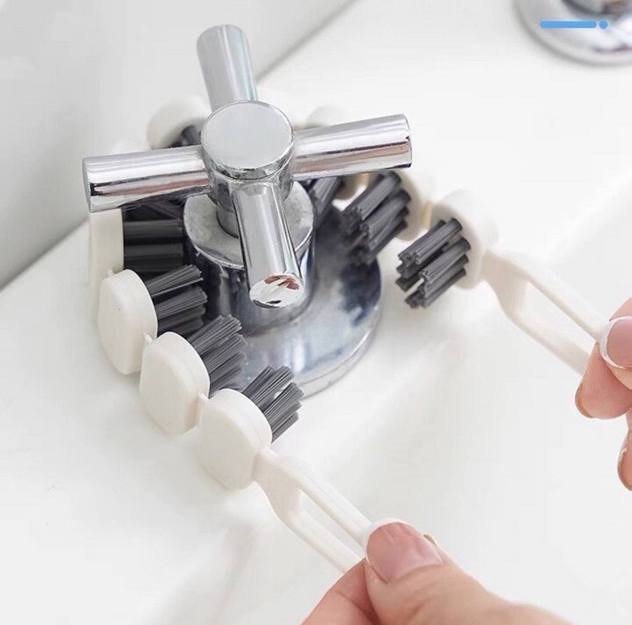 Multipurpose Cleaning Brush