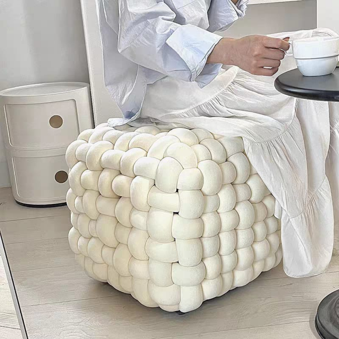 Ashy Pouf