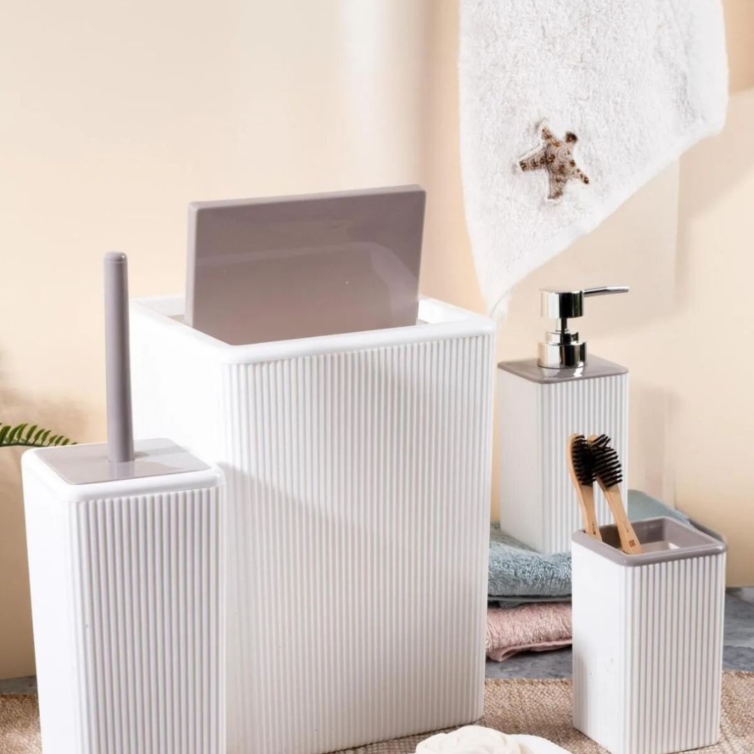 Striped Square Bathroom Set of 5