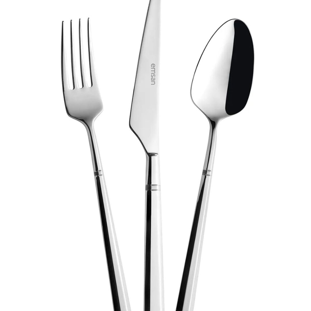 The 18 pieces cutlery set