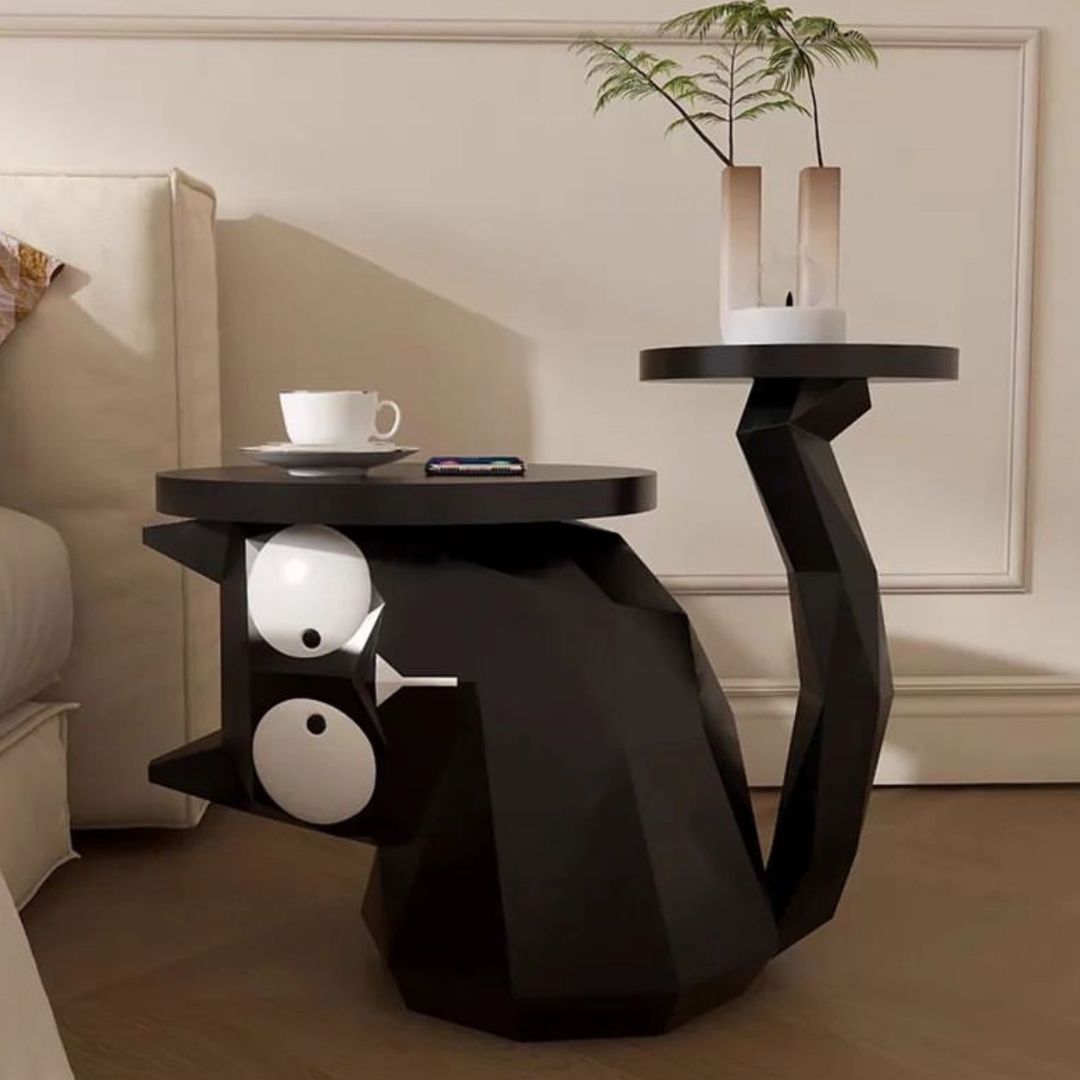 Curvy Cat side Table