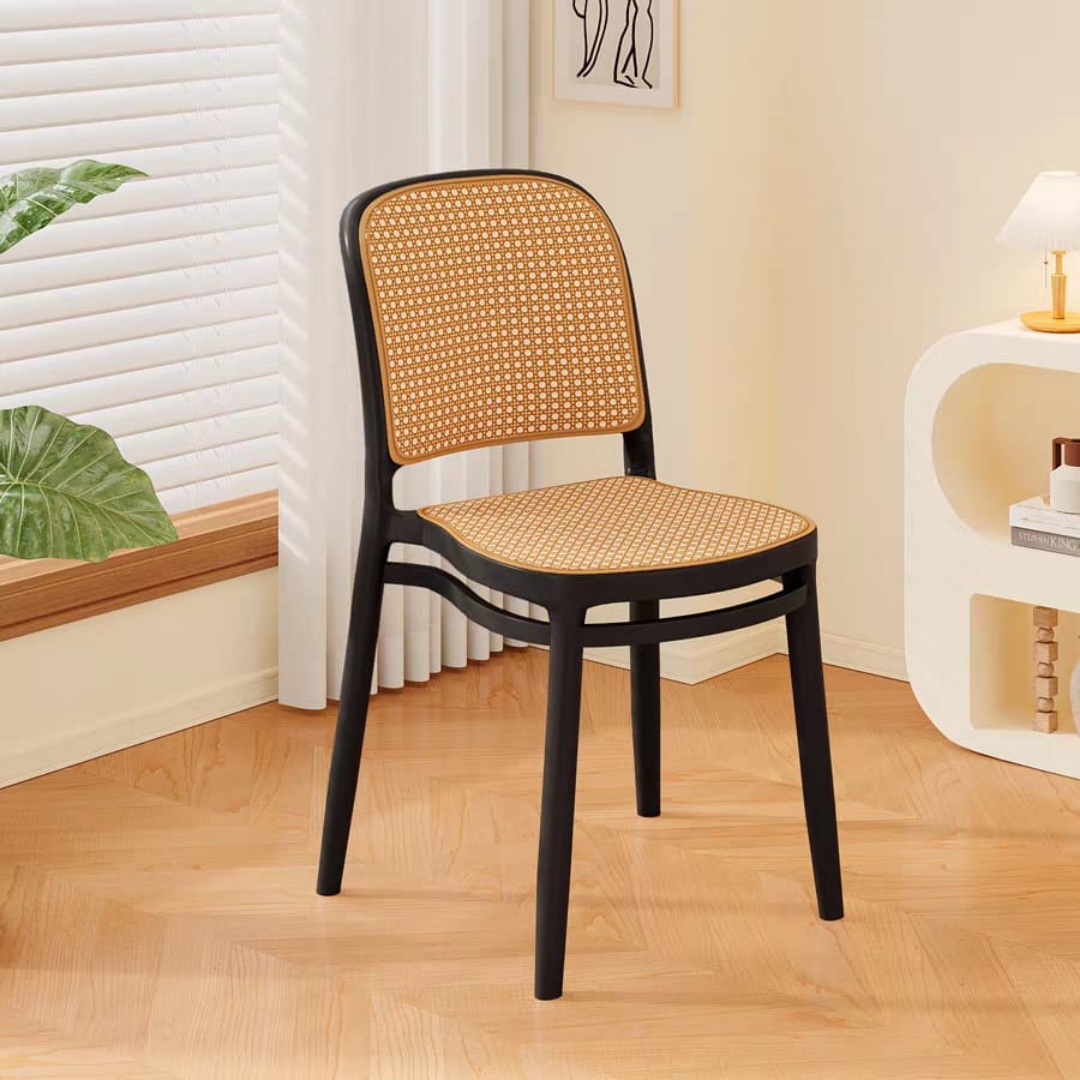 Rira rattan chair
