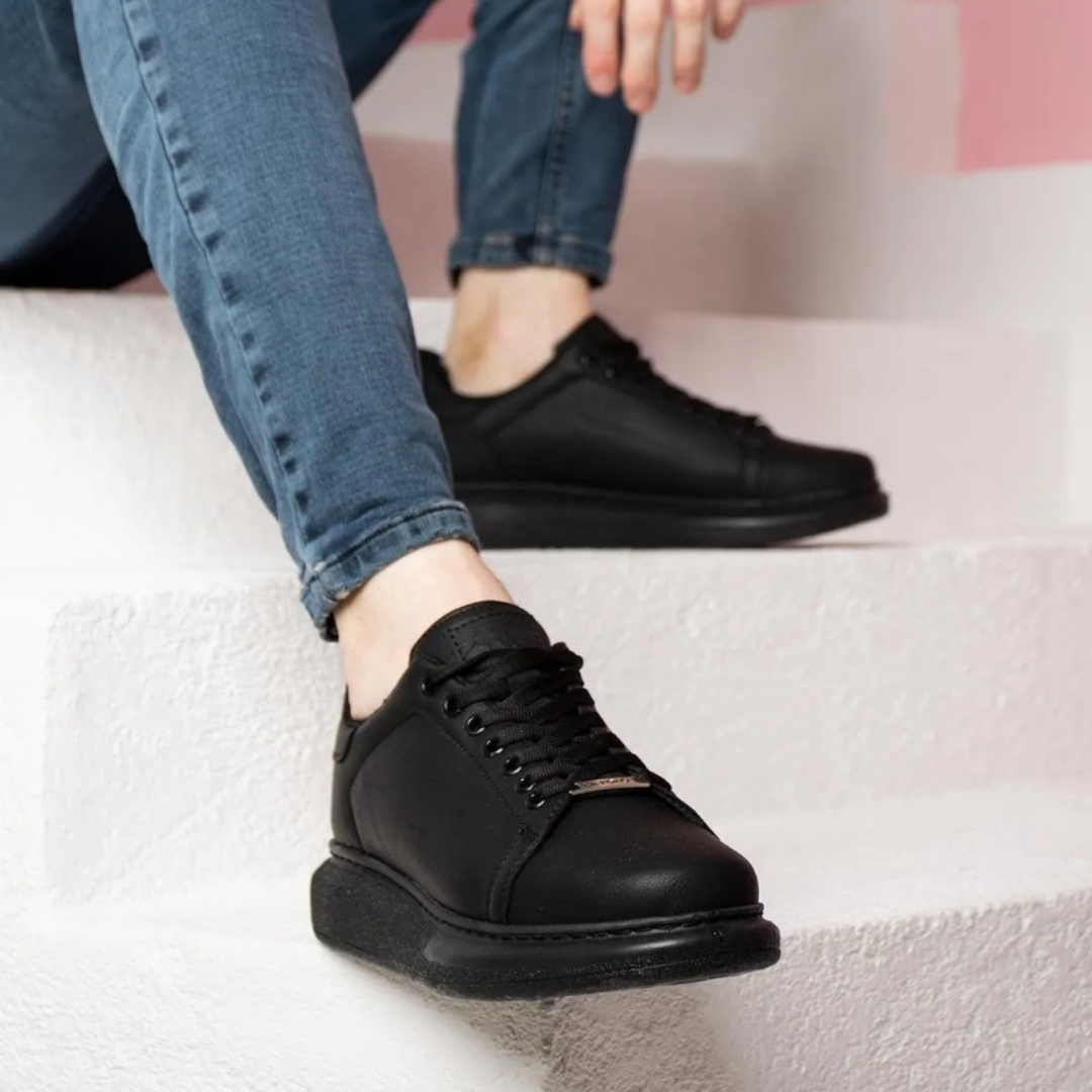 Black Blacky Sneakers