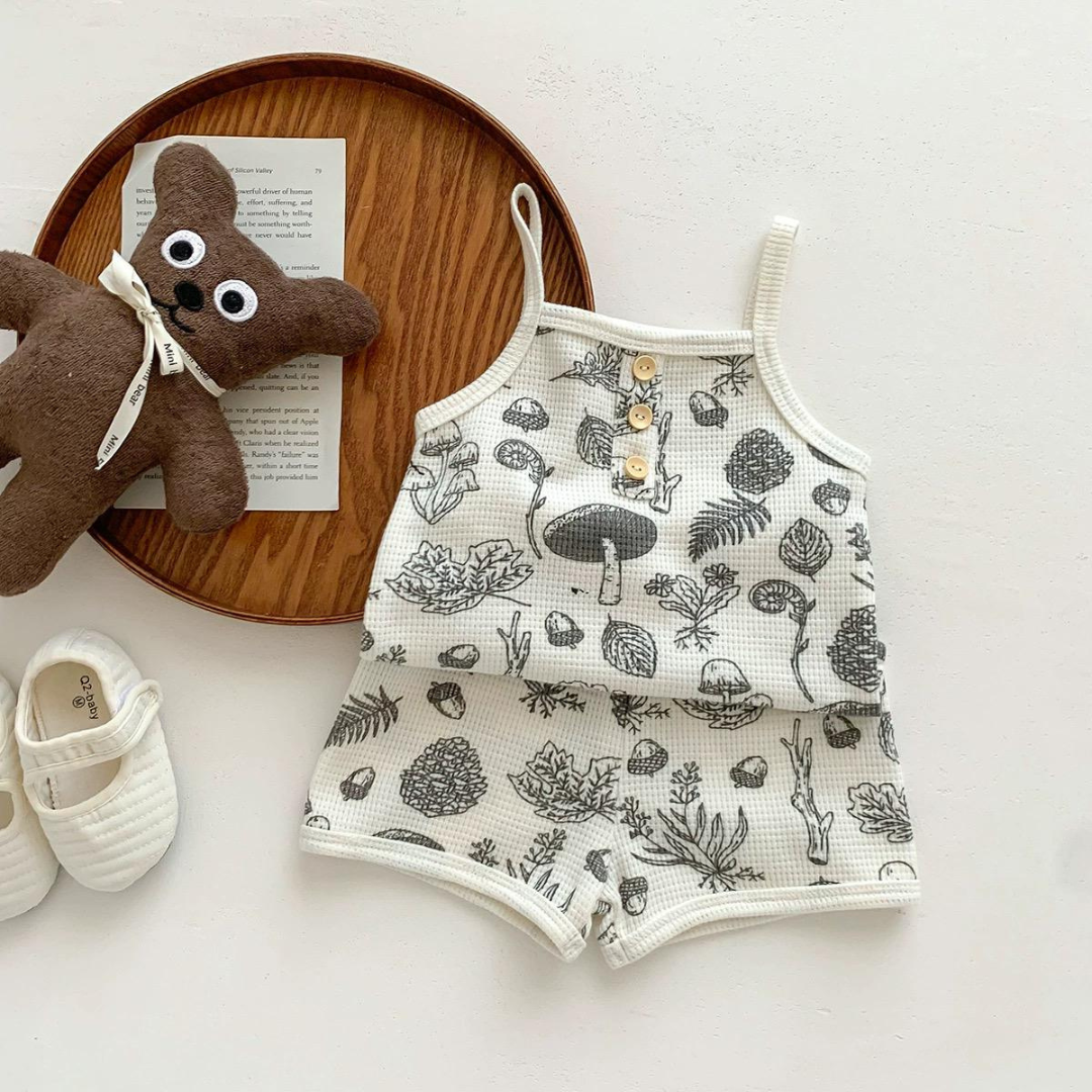 Buttoned top and short babies set