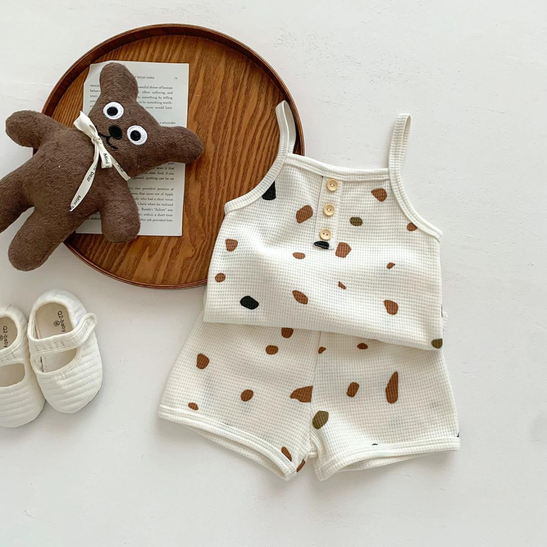 Buttoned top and short babies set