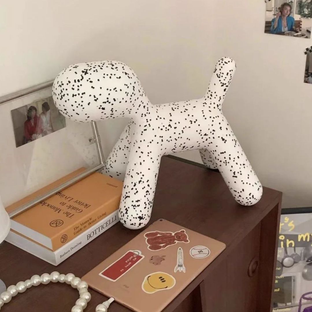 Dots & Dogs