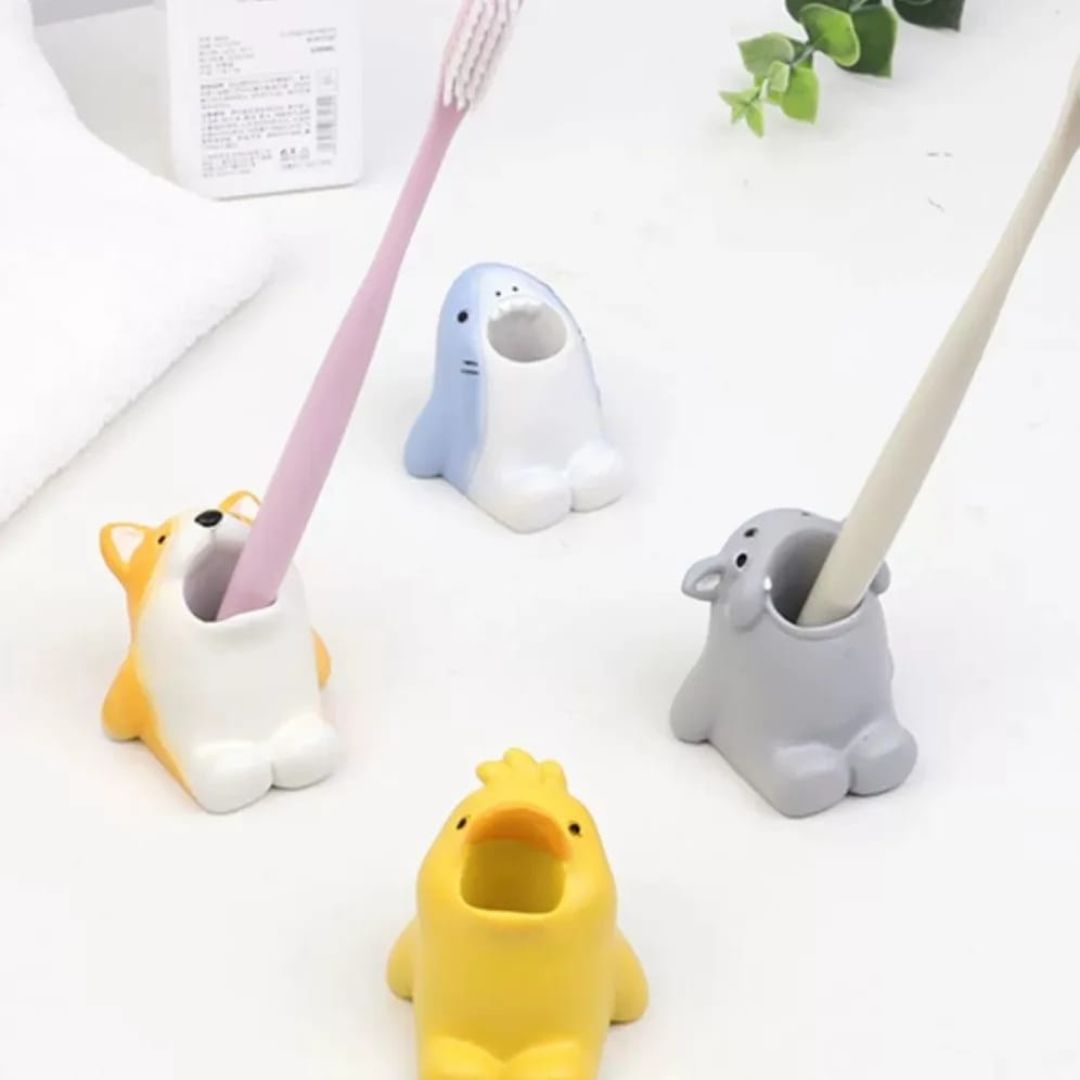 Toothbrush /pen holder