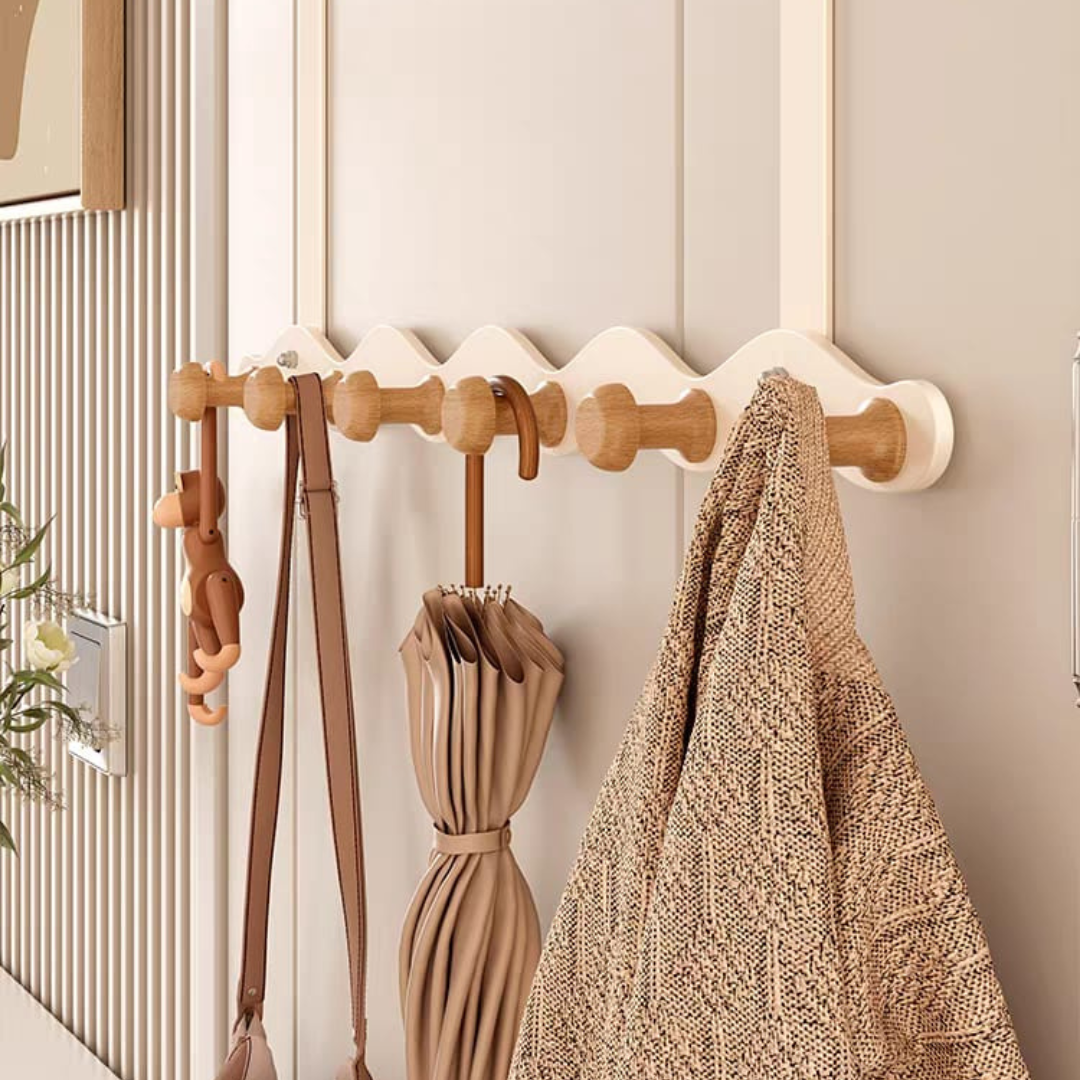 Hangs hanger