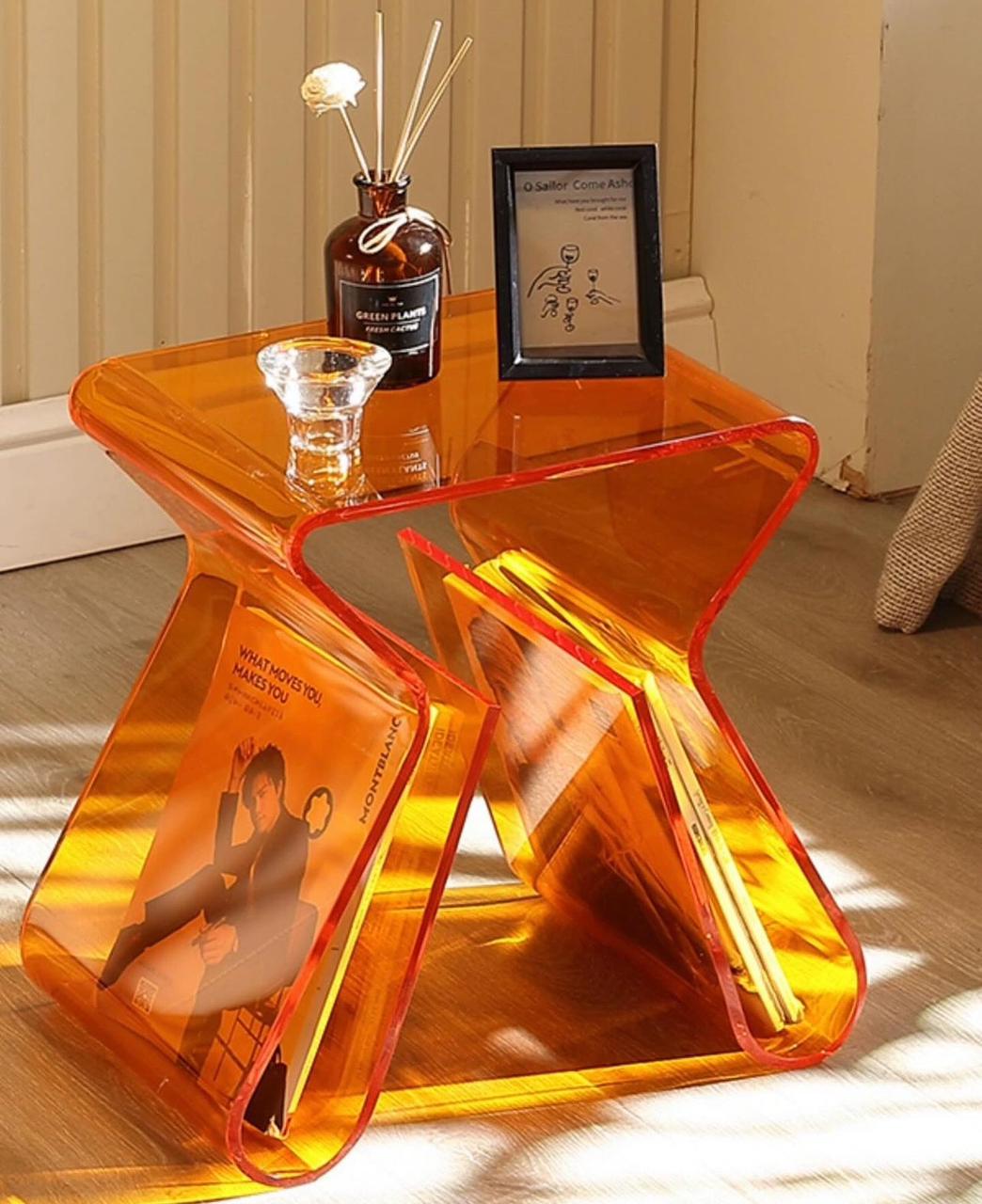 Unique Plexi Table