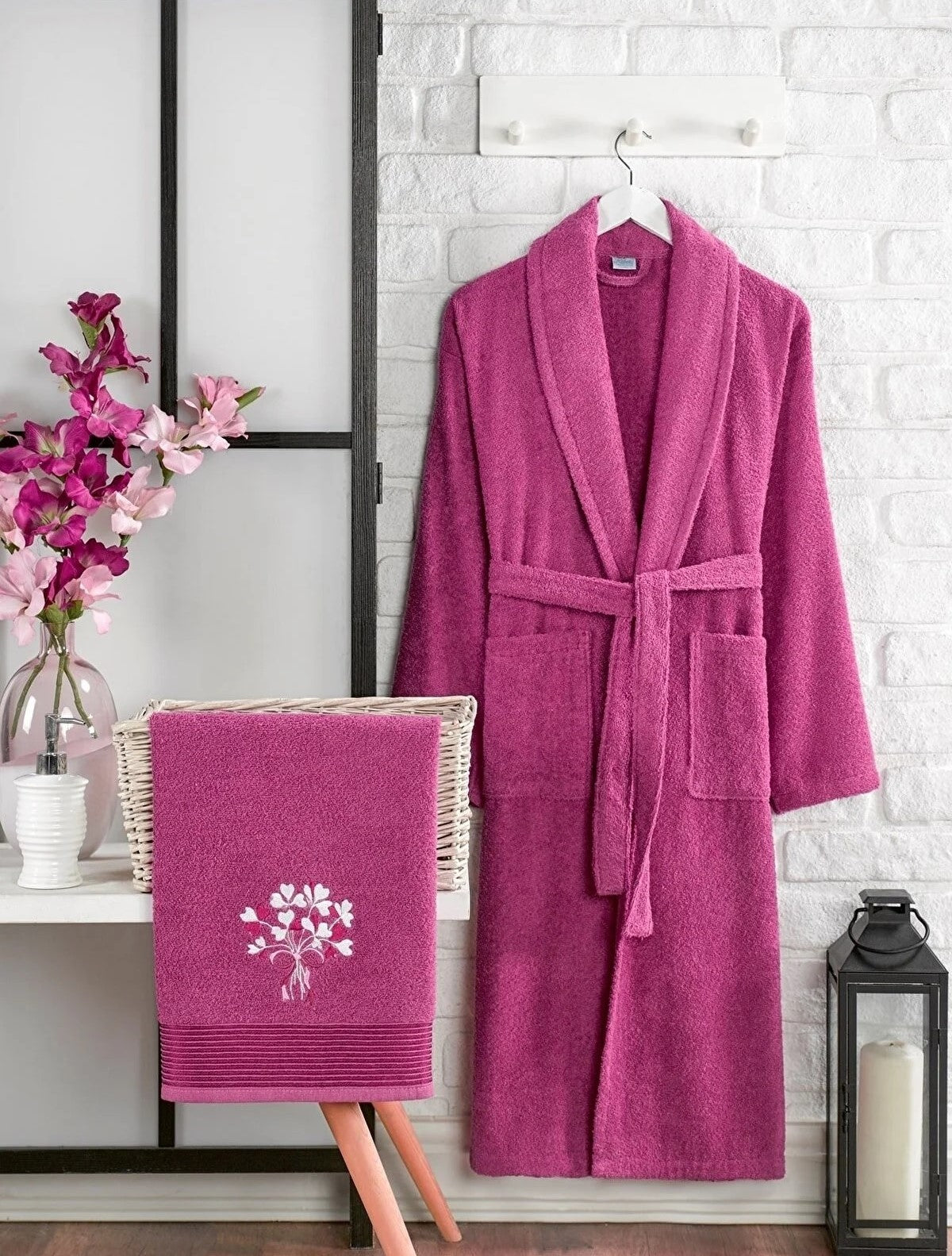 Embroidered Bathrobe Set