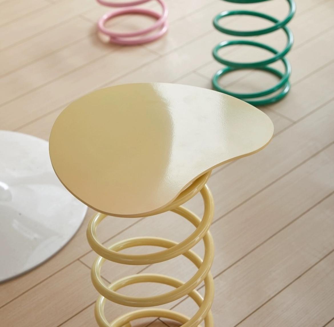 The swirl table