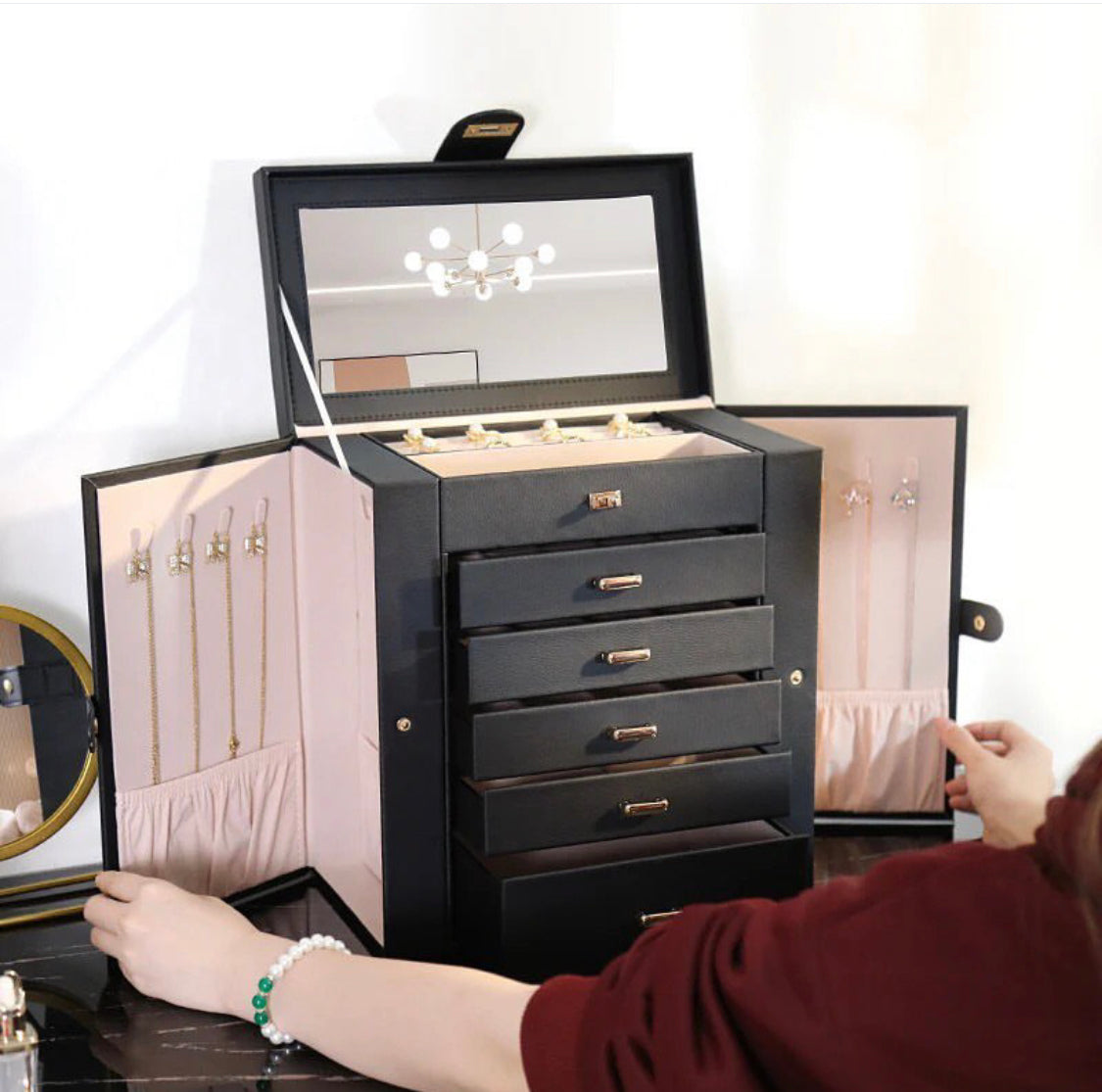 High-capacity Jewelry Box