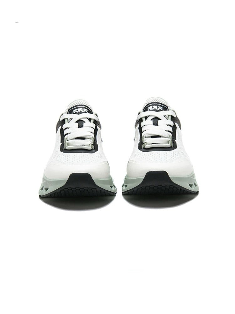 Triple VE1 Sneakers