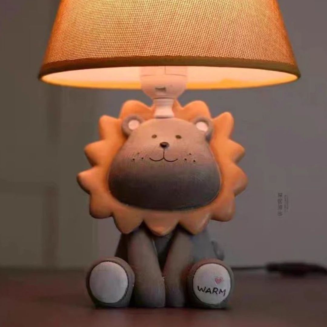 Lion Table Lamp