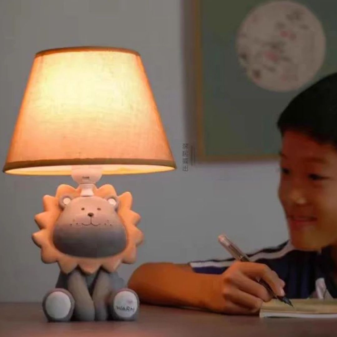 Lion Table Lamp