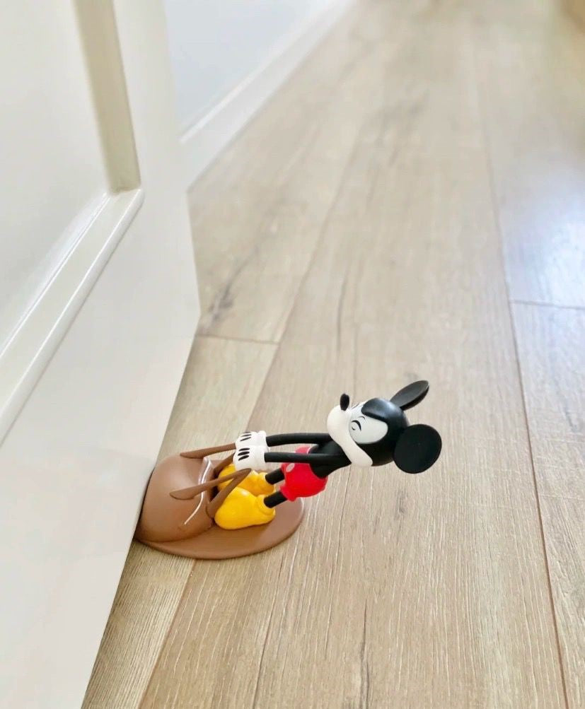 Mickey Stop!