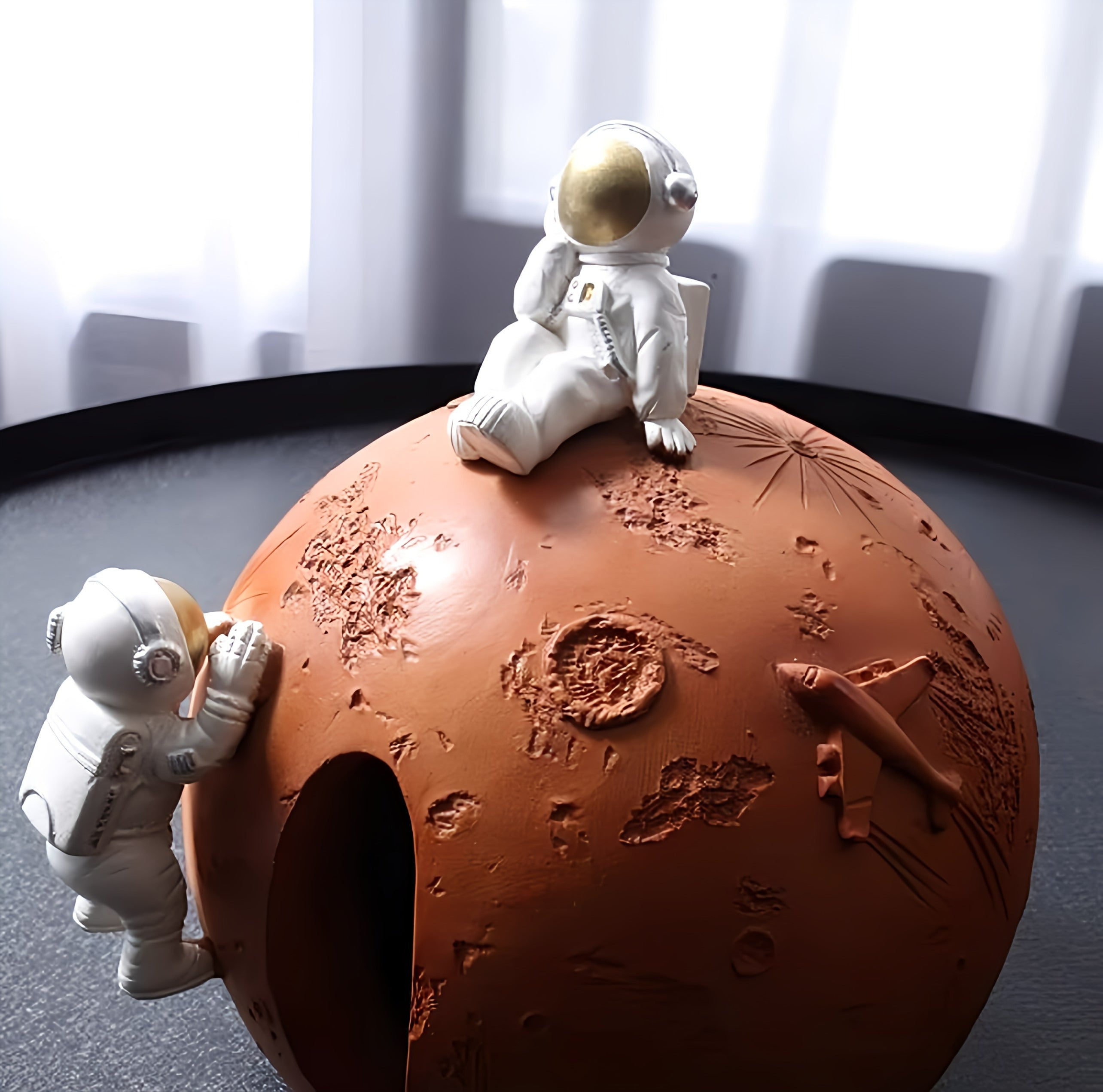 Planet Hole