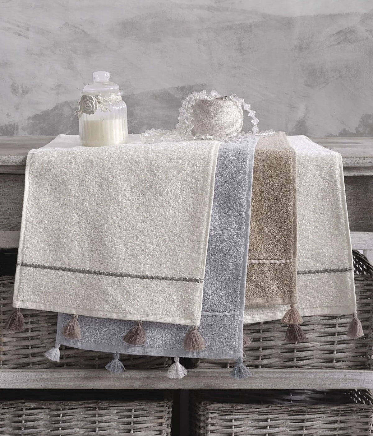 PomPom Hand Towels